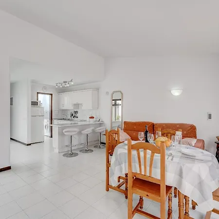 Apartamento With Garden In Island Village *