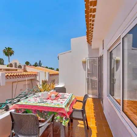 With Garden In Island Village Appartement
