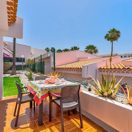 With Garden In Island Village Appartement